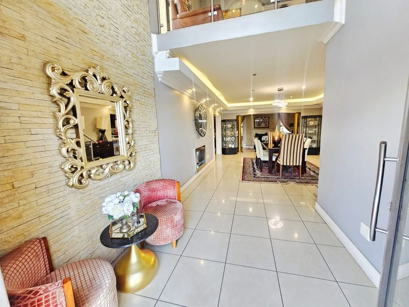 A Beautiful 6 Bedroom 5 Bathroom house for rent in Monavoni - Photo 7