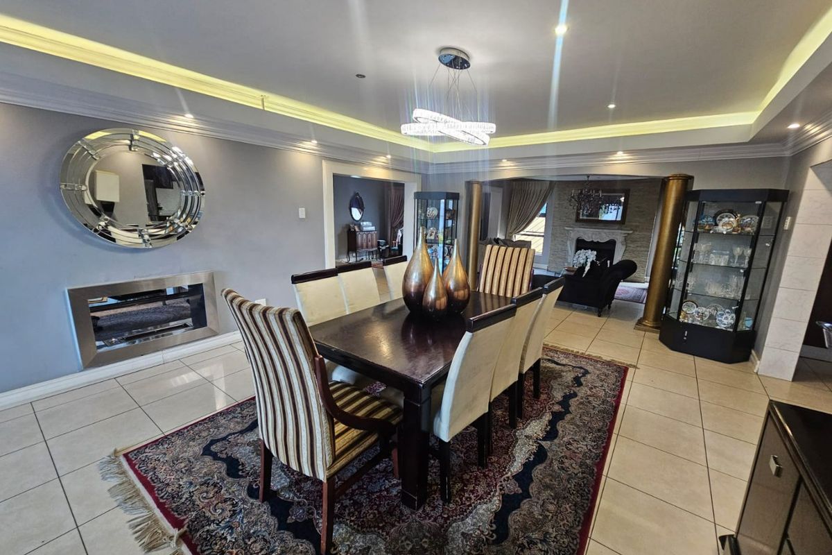 A Beautiful 6 Bedroom 5 Bathroom house for rent in Monavoni - Photo 5