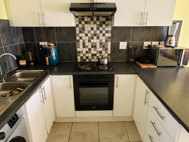 Safe and Secure Living...  - Photo 2