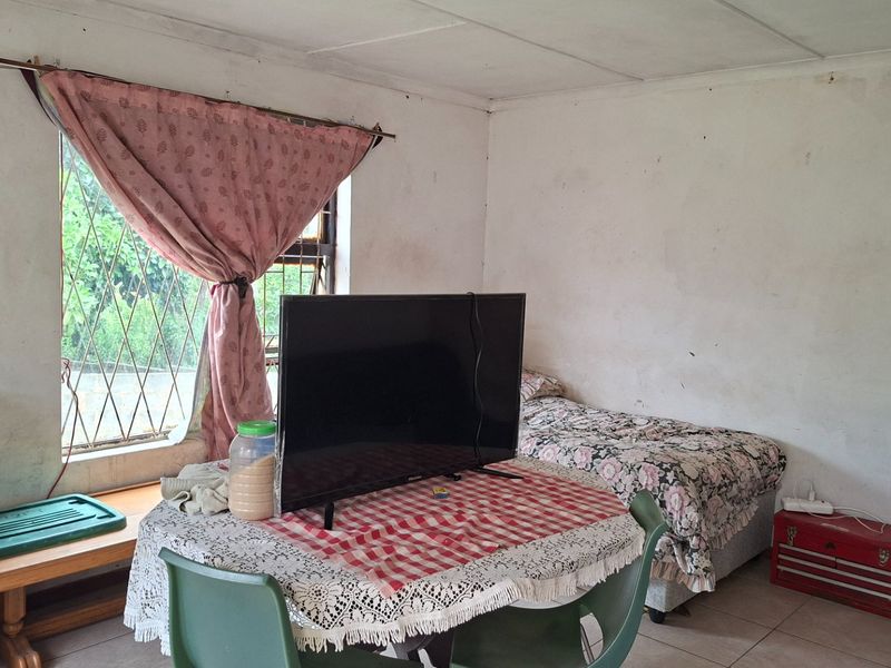 I need some TLC - Photo 8