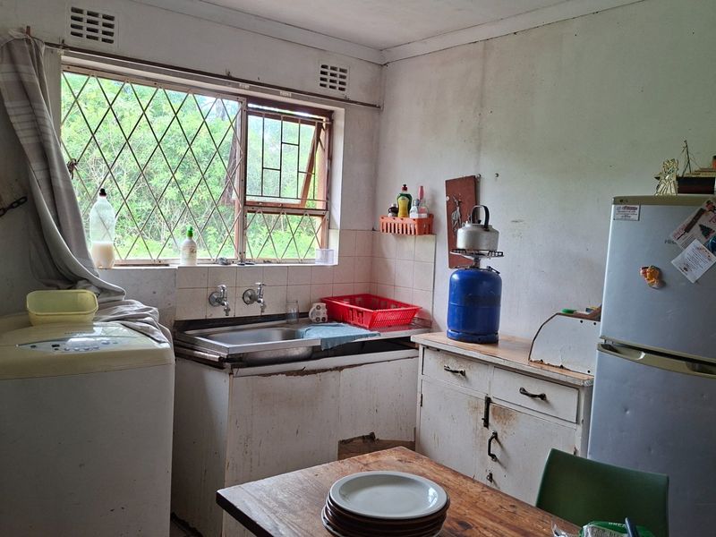 I need some TLC - Photo 9