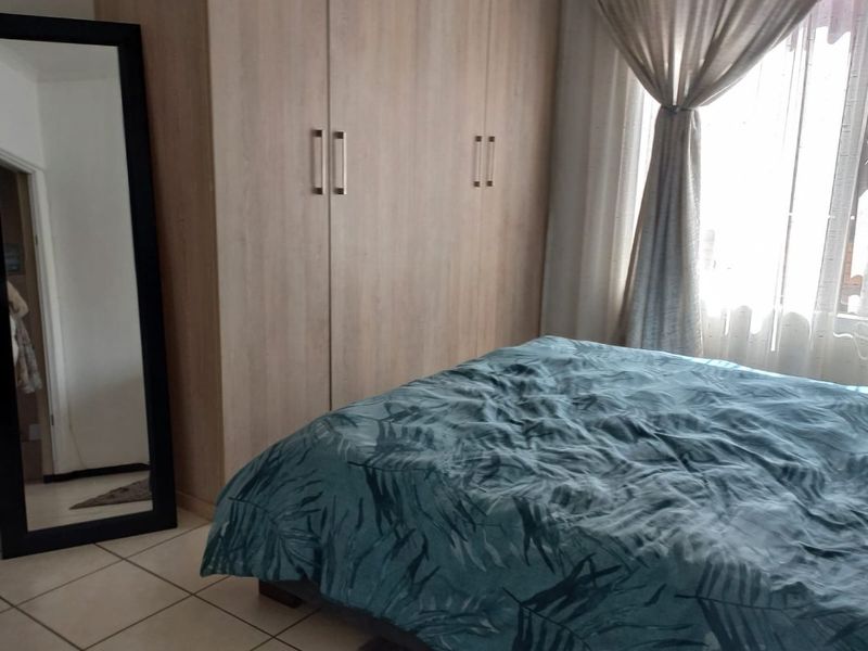 In the heart of Wilgeheuwel Close to Curro Private School - Photo 5