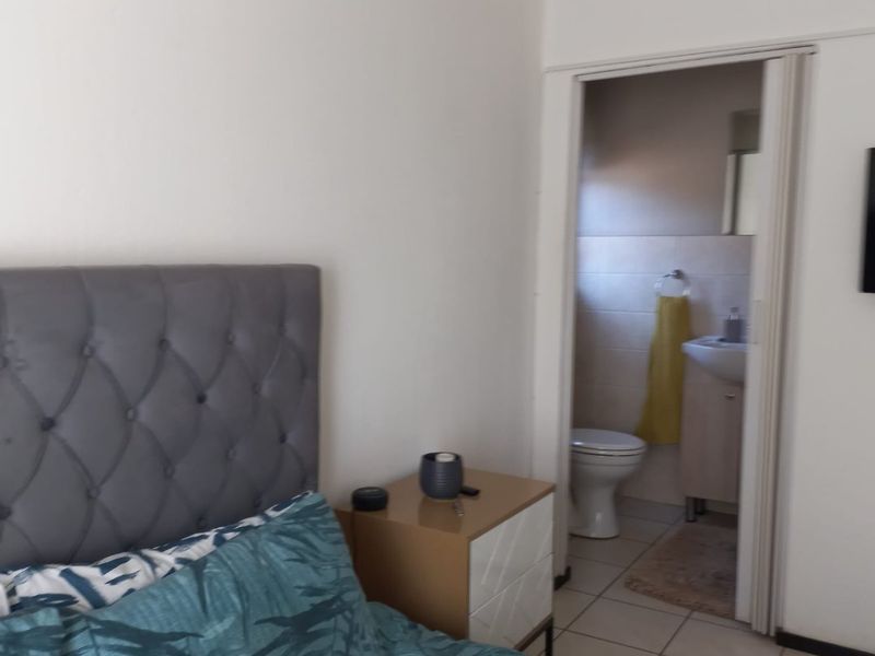 In the heart of Wilgeheuwel Close to Curro Private School - Photo 8