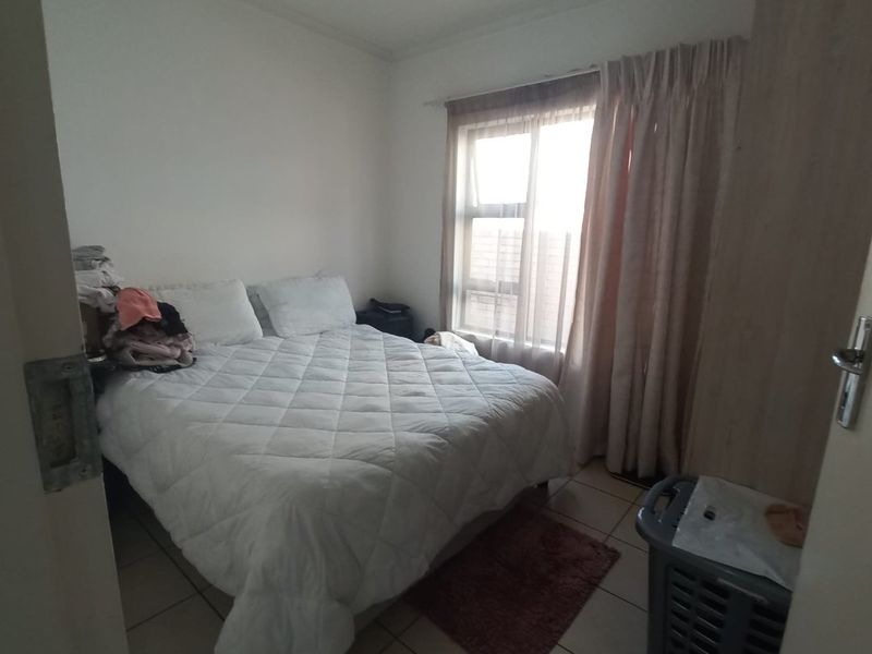 In the heart of Wilgeheuwel Close to Curro Private School - Photo 6