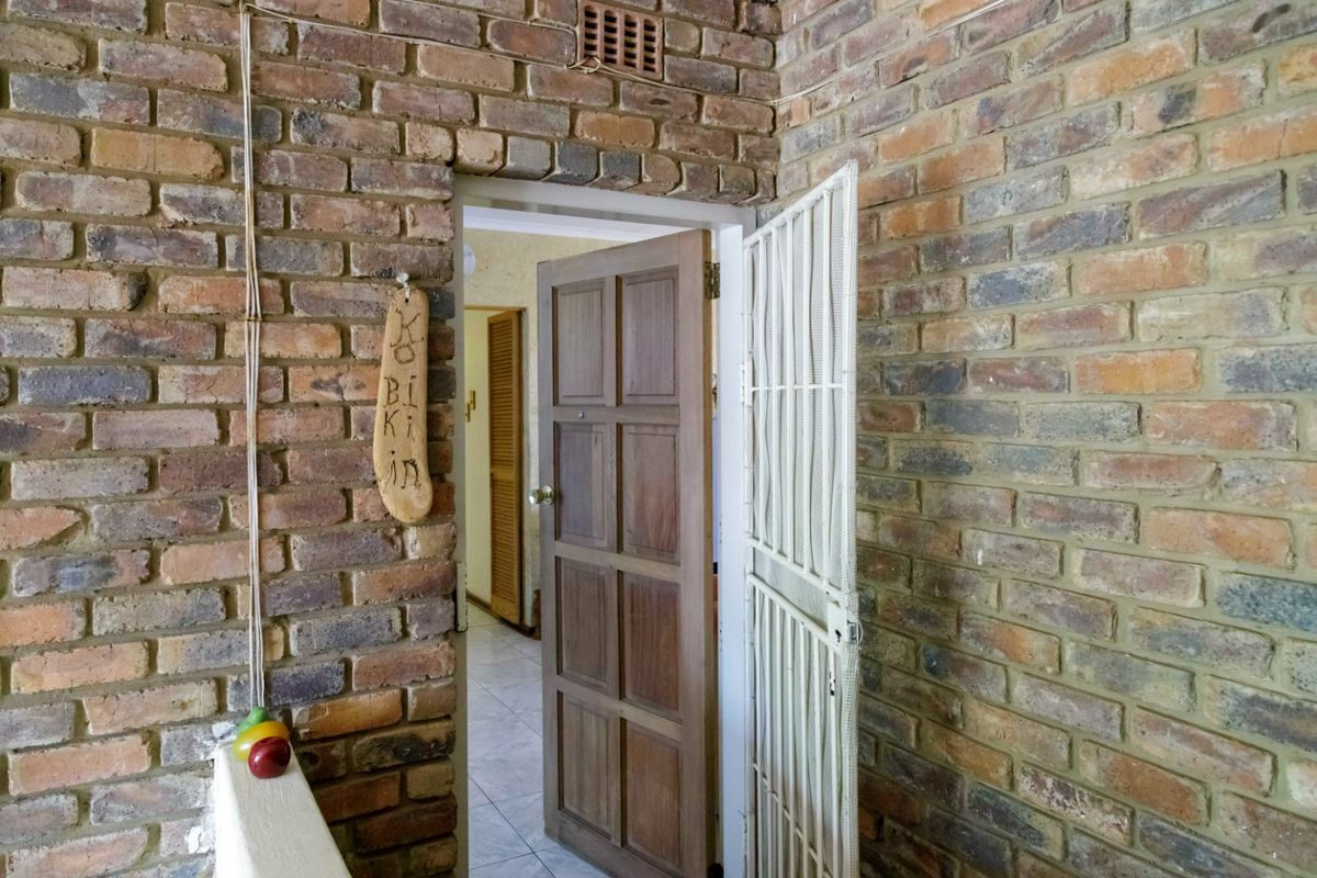 Spacious Flat/Apartment in Wilro Park - Photo 3