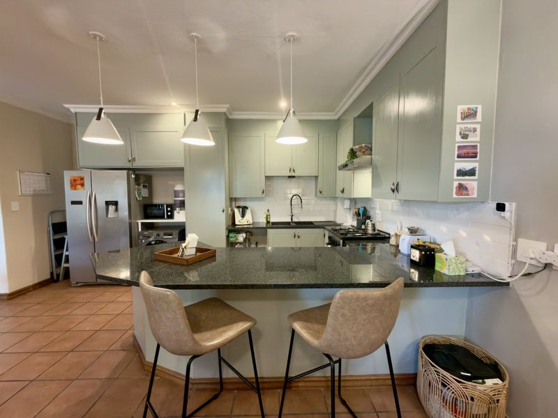 Sole & Exclusive Mandate | Modern Ground-Floor Apartment in Landsmeer Equestrian Estate - Photo 5