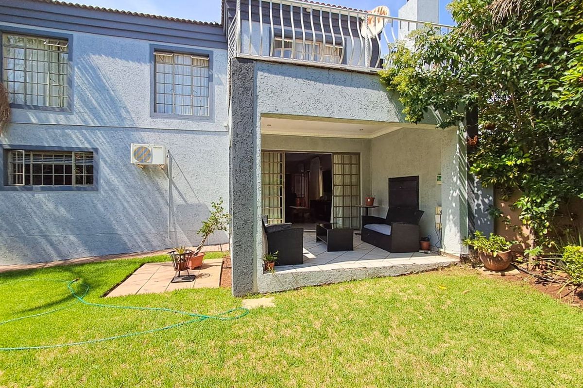 Immaculate 3-Bedroom Cluster with Private Garden in Secure Estate - Photo 4