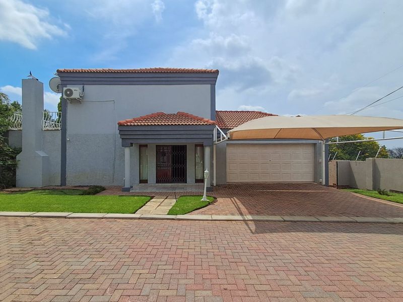 Immaculate 3-Bedroom Cluster with Private Garden in Secure Estate - Photo 9