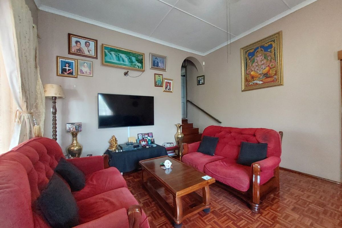 4 Bedroom House for Sale, Stanger Heights - Photo 2