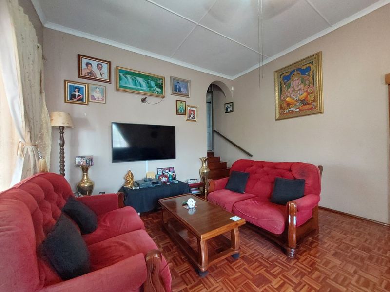4 Bedroom House for Sale, Stanger Heights - Photo 2