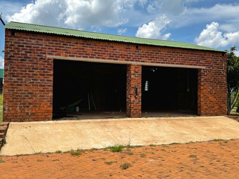 Idillic dream farm with fountains, views and huge 4 bedrooms home - Photo 10