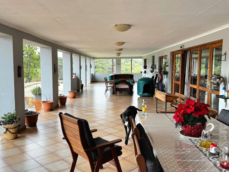 Idillic dream farm with fountains, views and huge 4 bedrooms home - Photo 2