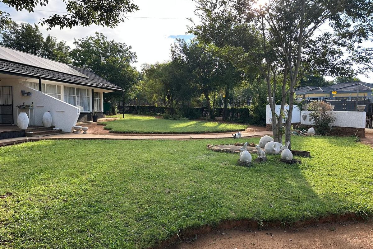 Modern, Secure Family Home with Solar Power in Prime Wolmaransstad Location - Photo 4