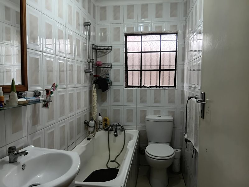 3 Bedroom house on Auction - Photo 7