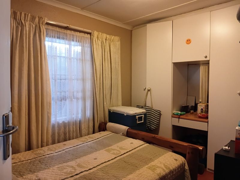 3 Bedroom house on Auction - Photo 6