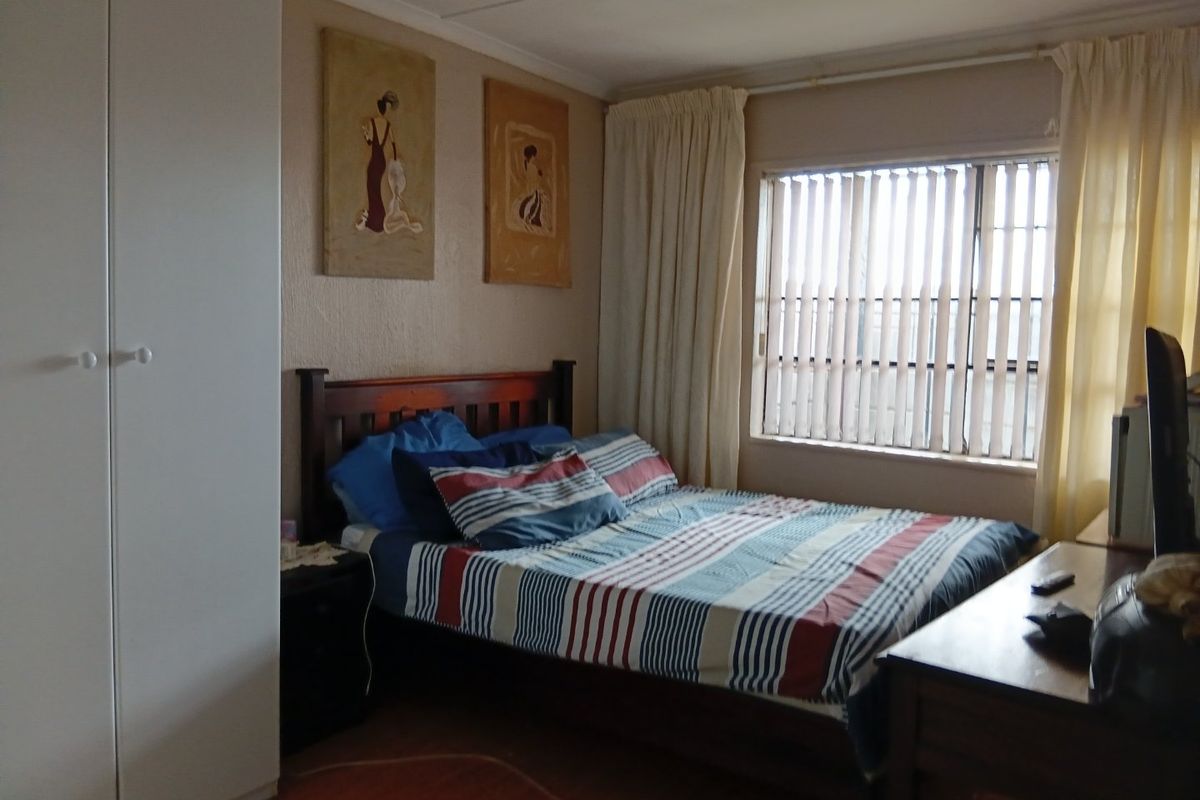 3 Bedroom house on Auction - Photo 4