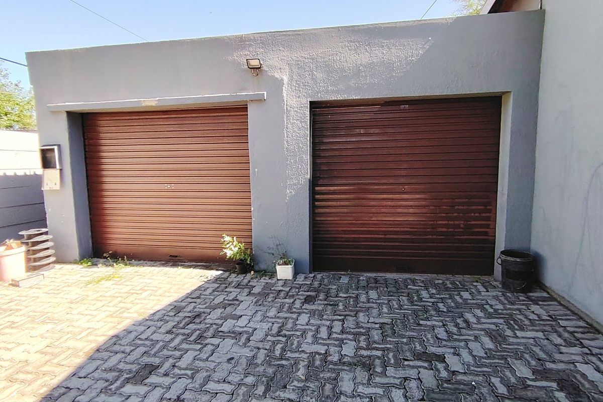 4 Bedroom Family Home for Sale in Vanderbijlpark SW 1 - Photo 4
