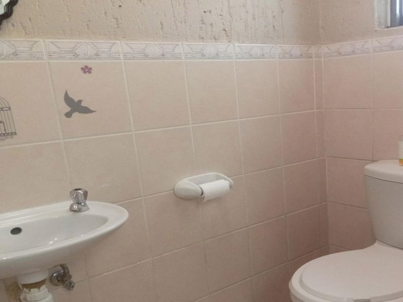 1 Bedroom Apartment for Sale in Sunninghill - Photo 10