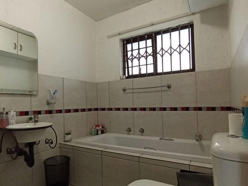 1 Bedroom Apartment for Sale in Sunninghill - Photo 8