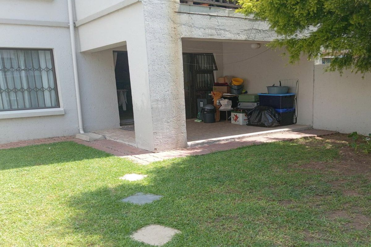 1 Bedroom Apartment for Sale in Sunninghill - Photo 2