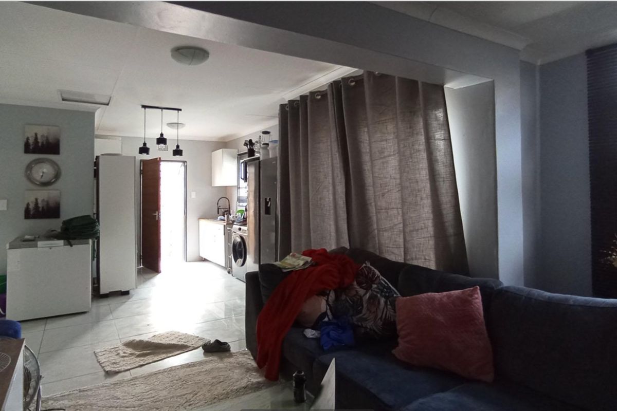 3 Bedrooms house for Sale in Riverside View - Photo 2