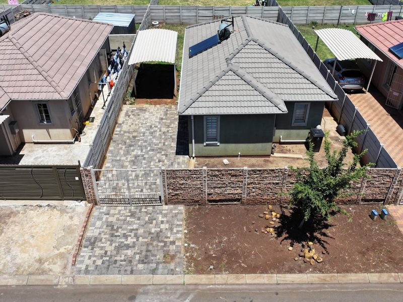 Stunning 3Bedroom House for Sale in Sky City - Photo 2