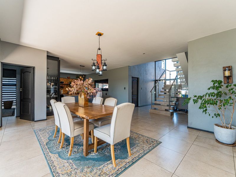 Where Sophistication Meets Luxury and Comfort - Photo 9