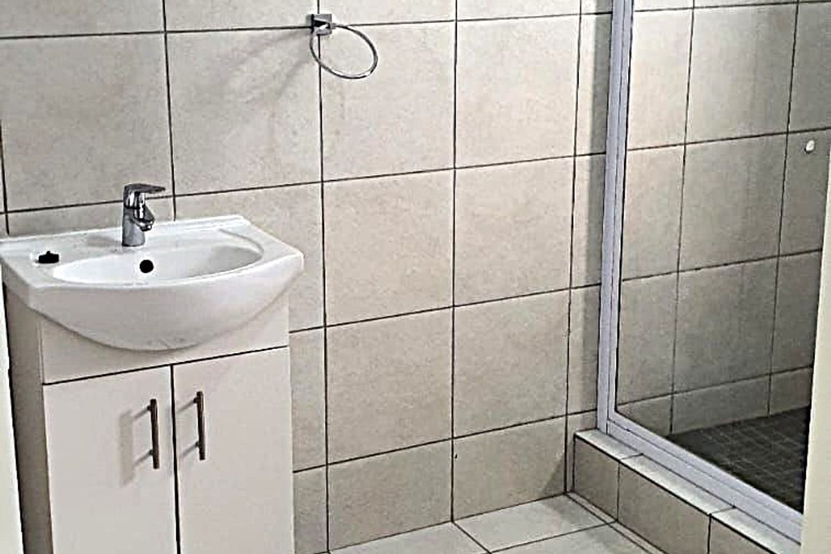 1 BED 1 BATH APARTMENT TO LET IN VICTORY PARK - Photo 5