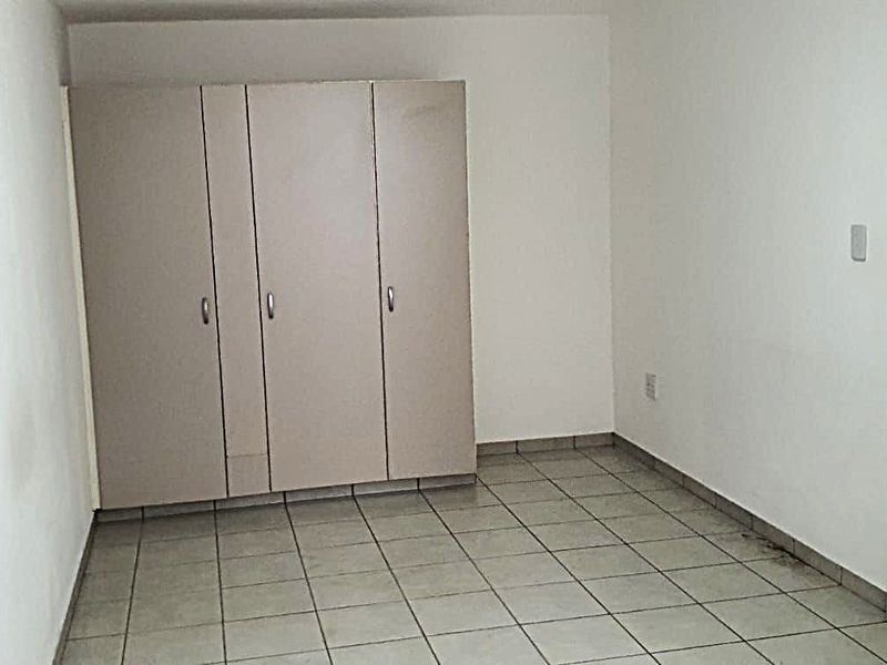 1 BED 1 BATH APARTMENT TO LET IN VICTORY PARK - Photo 8