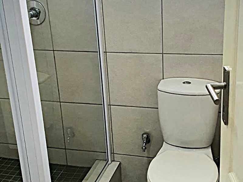 1 BED 1 BATH APARTMENT TO LET IN VICTORY PARK - Photo 6