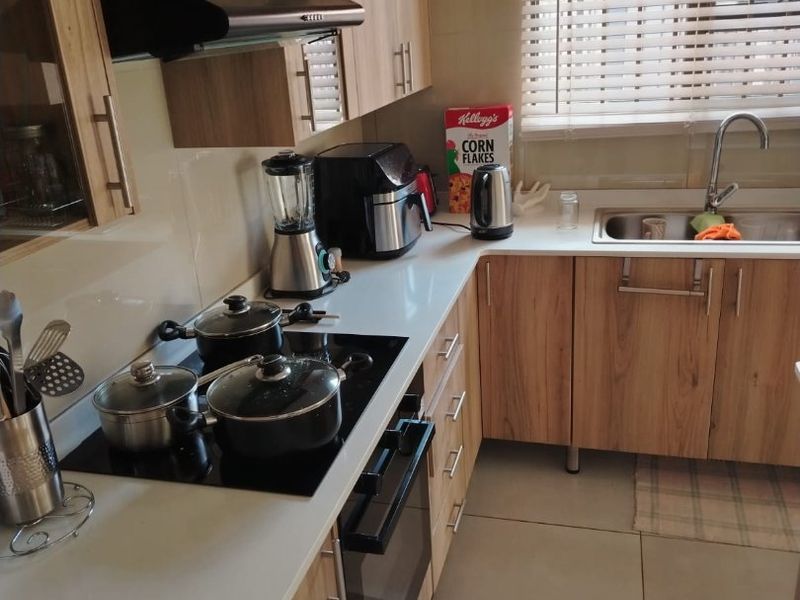 Stylish Modern Living in the Heart of Arcata - Photo 6