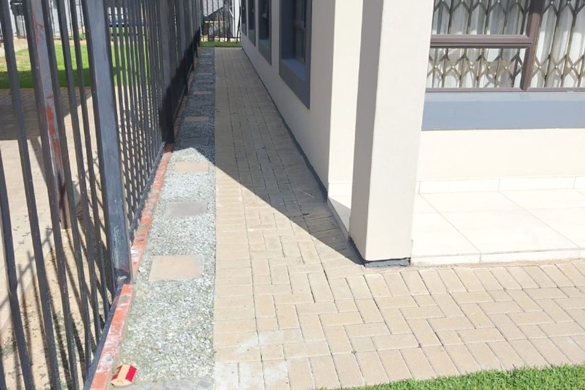 Stylish Modern Living in the Heart of Arcata - Photo 2