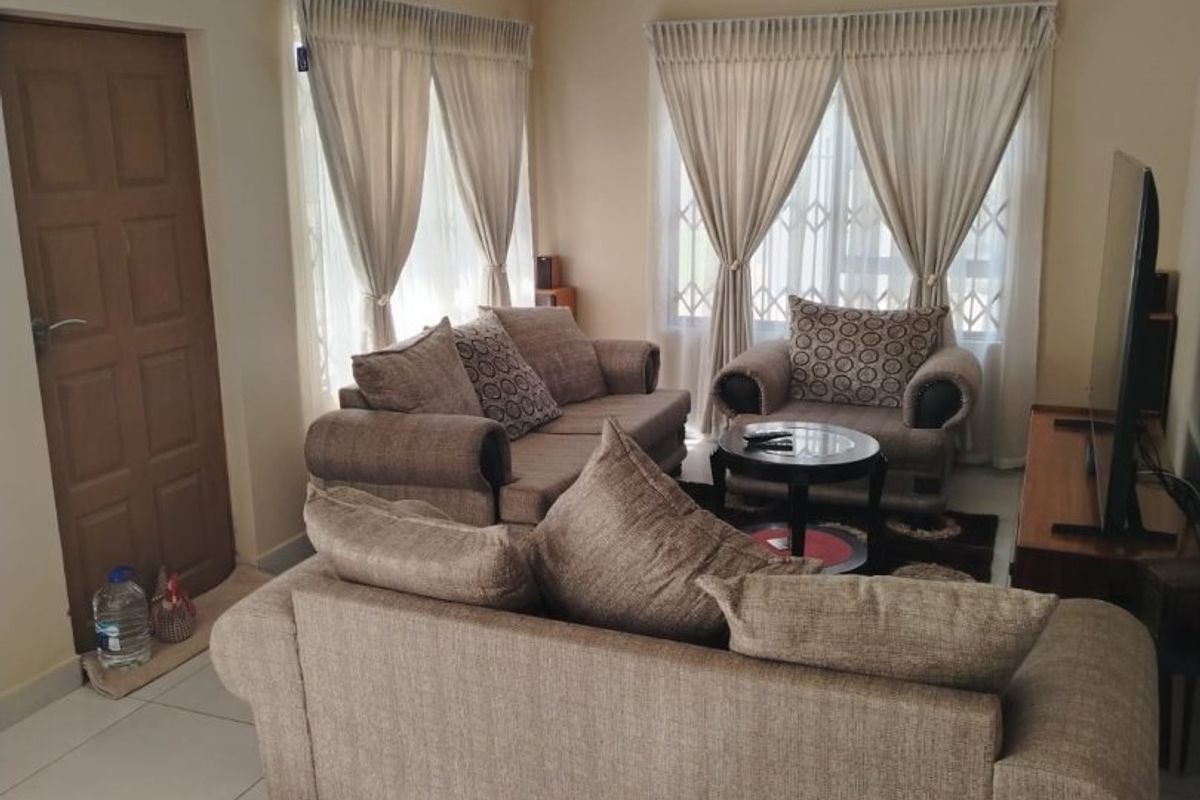 Stylish Modern Living in the Heart of Arcata - Photo 5