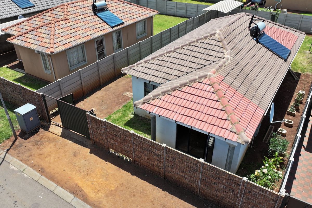 Spacious 3Bedroom House for Sale in Sky City - Photo 3