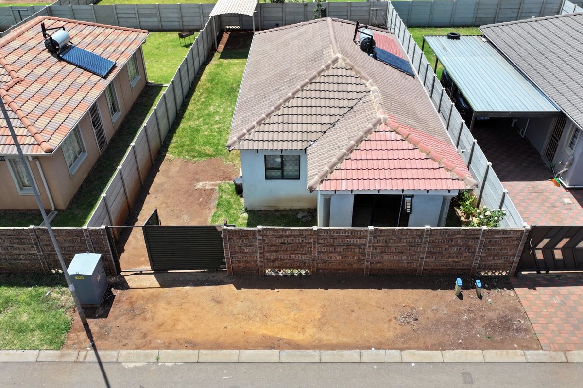 Spacious 3Bedroom House for Sale in Sky City - Photo 2