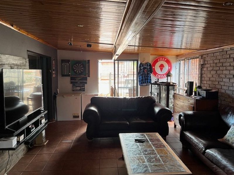 This Property in Scheepers Hoogte, Uitenhage is a Gem!  - Photo 3