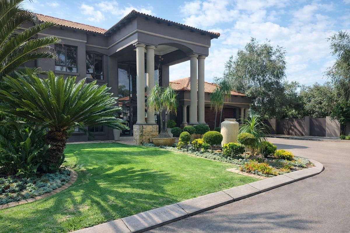 Charming Family Home in Sought-After Double Enclosed Village – Sunward Park, Boksburg - Photo 4