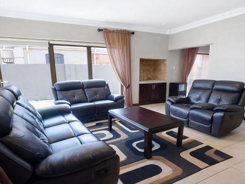 Charming Family Home in Sought-After Double Enclosed Village – Sunward Park, Boksburg - Photo 6