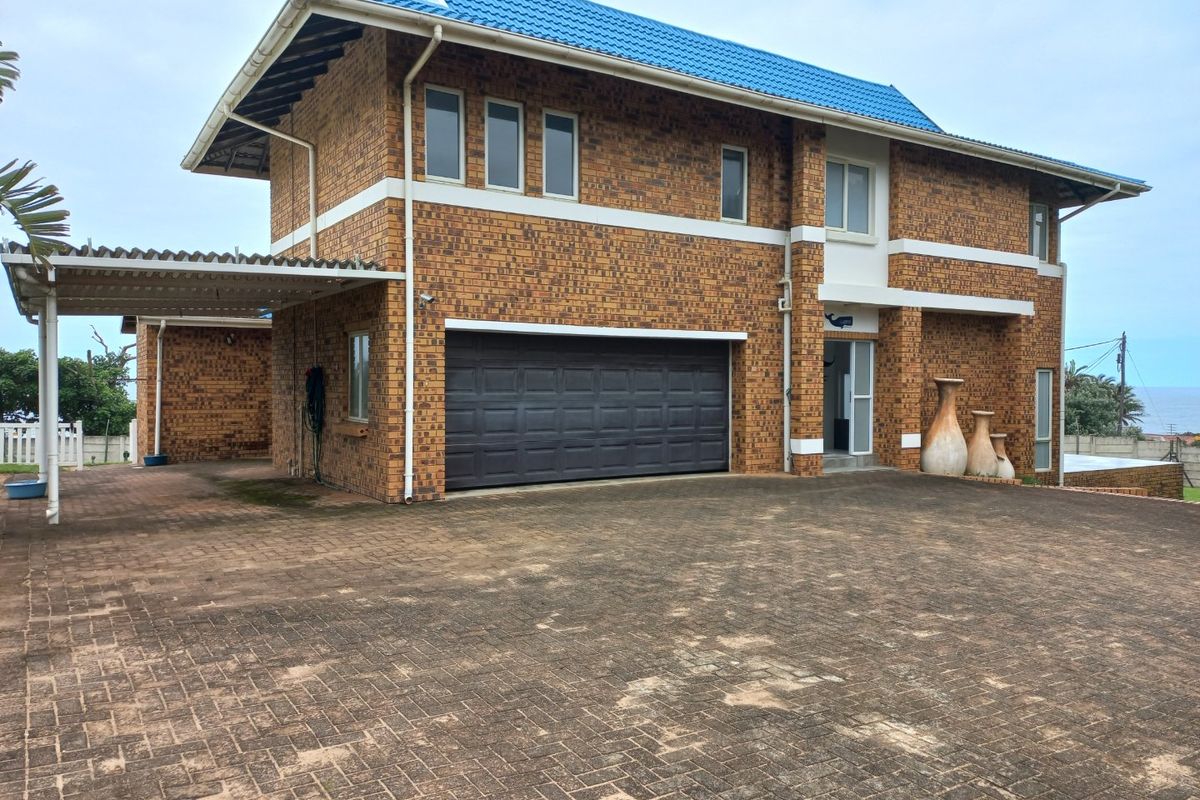 Georgeous 4 bedroom Home with breathtaking Sea Views Leisure Bay - Photo 2