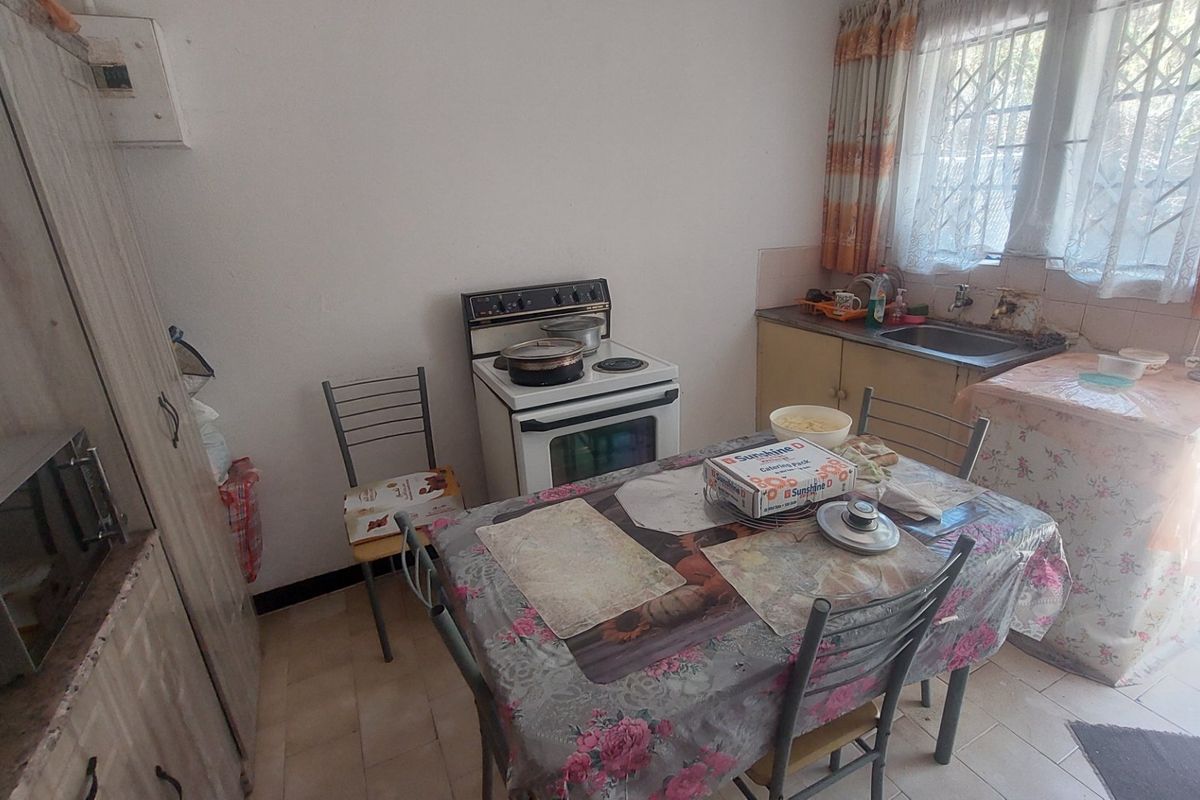 Apartment building for sale in Silverglen - Photo 3