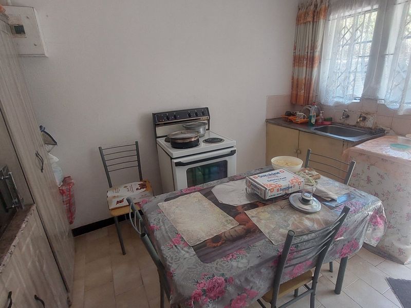 Apartment building for sale in Silverglen - Photo 3