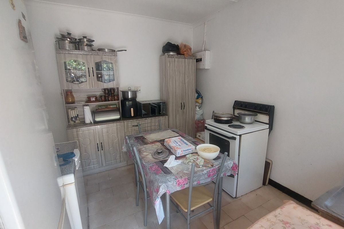 Apartment building for sale in Silverglen - Photo 2