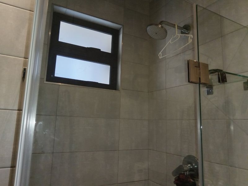 Stunning 1 Bedroom Apartment for sale  - Photo 8