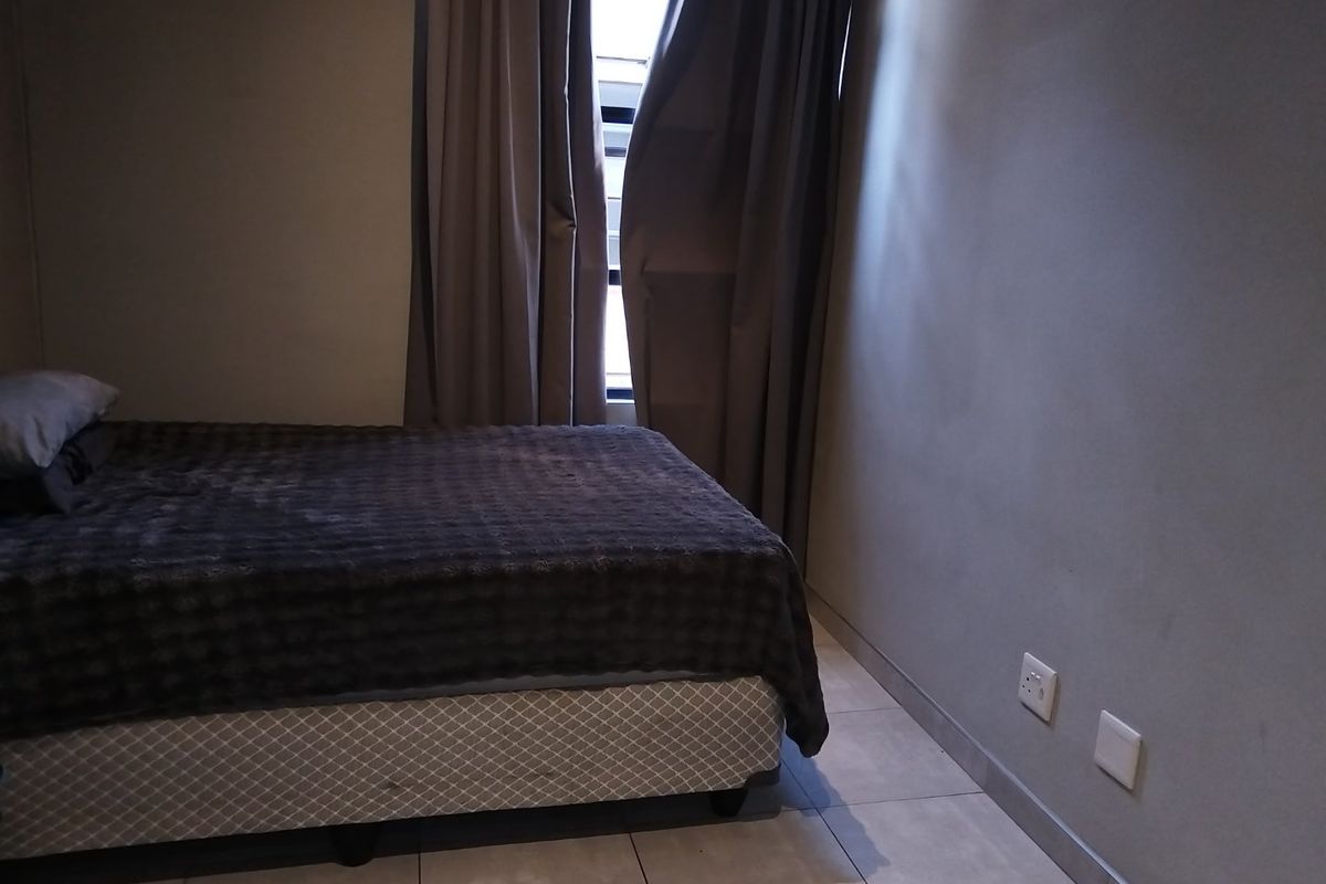 Stunning 1 Bedroom Apartment for sale  - Photo 4