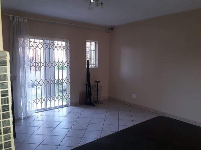 Nice Two Beds Duplex For rental in Vorna Valley - Photo 6