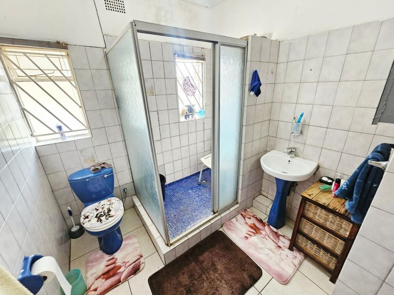 A Lovely 3 bedroom 2 bathroom house for rent in Erasmia - Photo 10