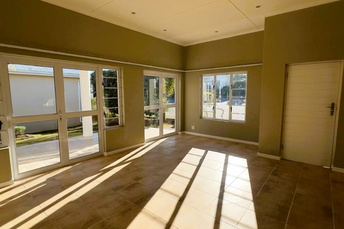 Captivating Charm! .... Modern with superb Finishes - Photo 2