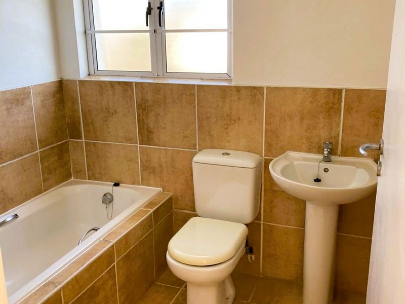 Captivating Charm! .... Modern with superb Finishes - Photo 8