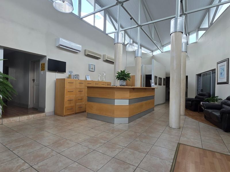 Turnkey Commercial Opportunity – Fully Furnished & Ready to Trade - Photo 3