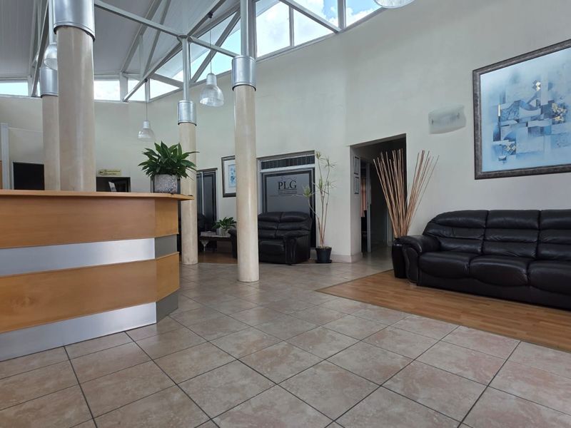 Turnkey Commercial Opportunity – Fully Furnished & Ready to Trade - Photo 6